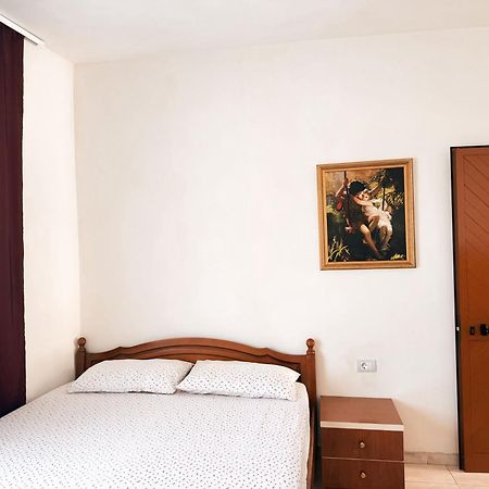 Ibras House Otel Dıraç Dış mekan fotoğraf